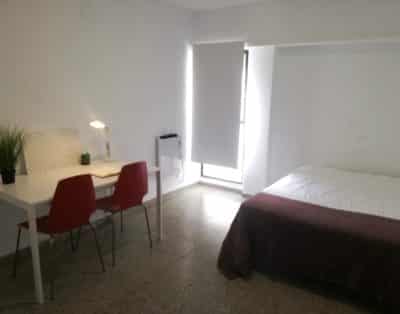 Habitación Individual H2, en calle Polo y Peyrolón, Mestalla, Valencia
