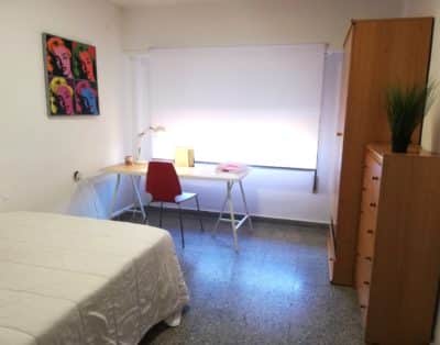 Habitación Individual H1, en calle Polo y Peyrolón, Mestalla, Valencia