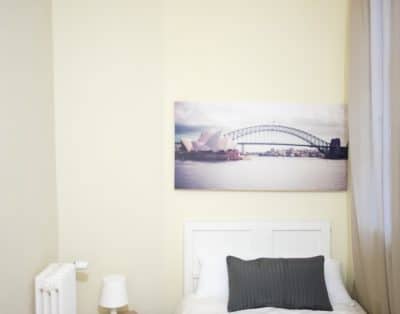 Habitación Individual H1 en C/ Reina Victoria, Cuatro Caminos, Madrid