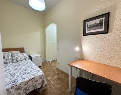Habitación en Lavapiés (H1), Calle Ronda de Valencia, Madrid.