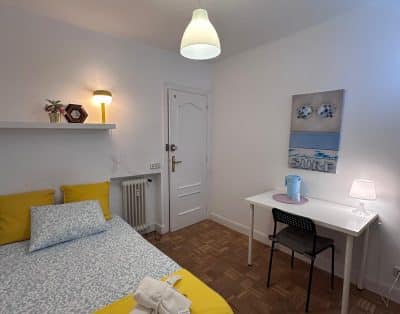 Habitación Individual H3 en C/ de Puentelarra, Vallecas, Madrid.