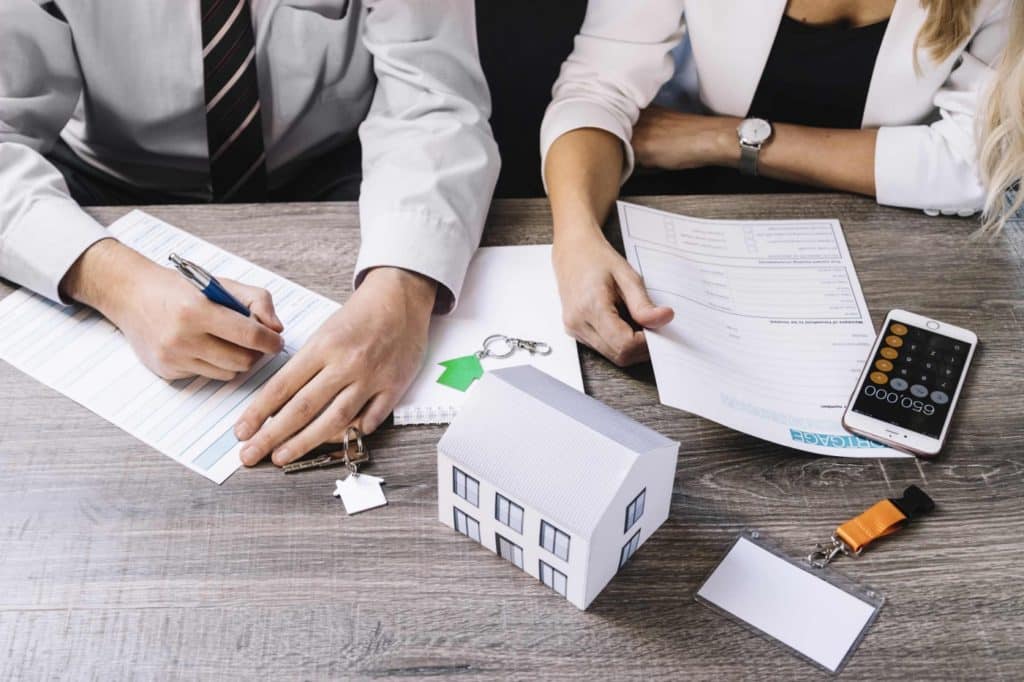 Comisiones: ¿Cuánto cobra una inmobiliaria (online) de comisión?