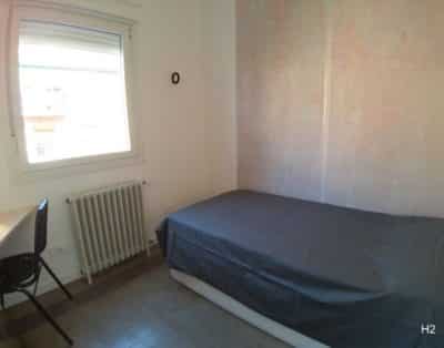 Habitación Individual H2, en C/ Cerro Bermejo, Puerta del Ángel, Madrid