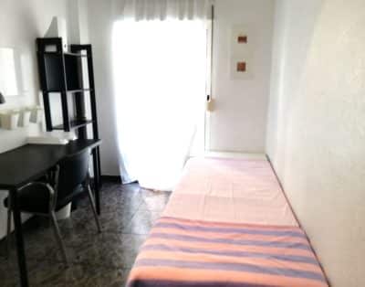 Habitación Individual H1, en C/ Arquitecto Gascó, Ayora, Valencia